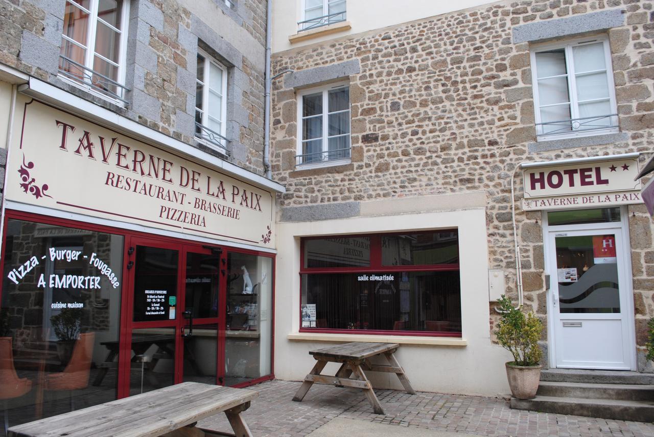 Taverne De La Paix La Ferte-Mace Bagian luar foto